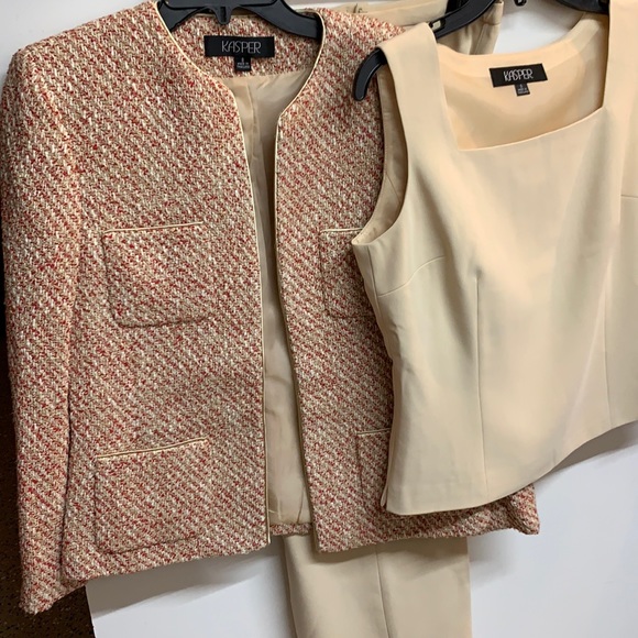 Kasper Other - Kasper 3 piece suit Size 8 ..Never worn